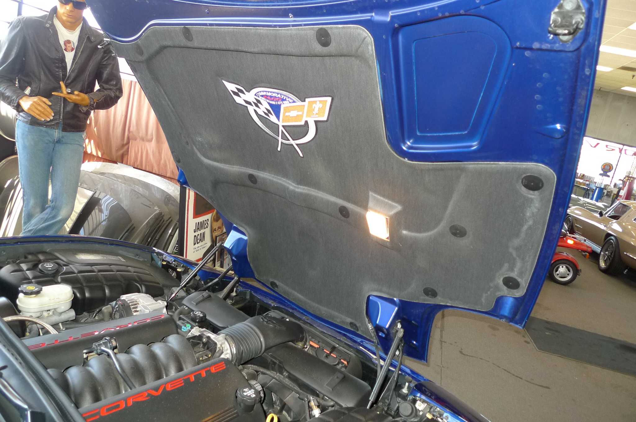 Chevrolet Corvette Image 32