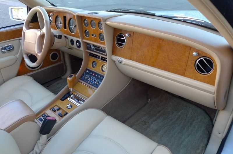 Bentley Azure Image 54