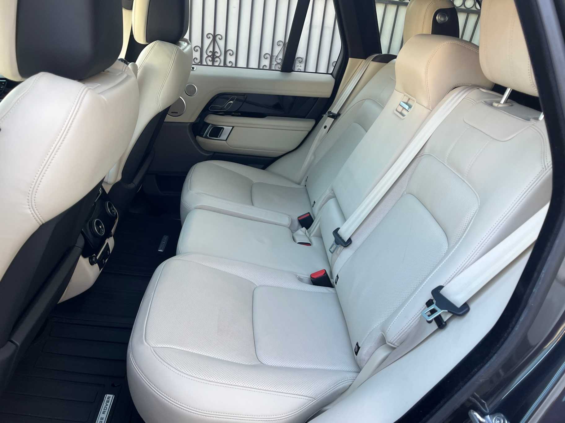 Land Rover Range Rover Image 34