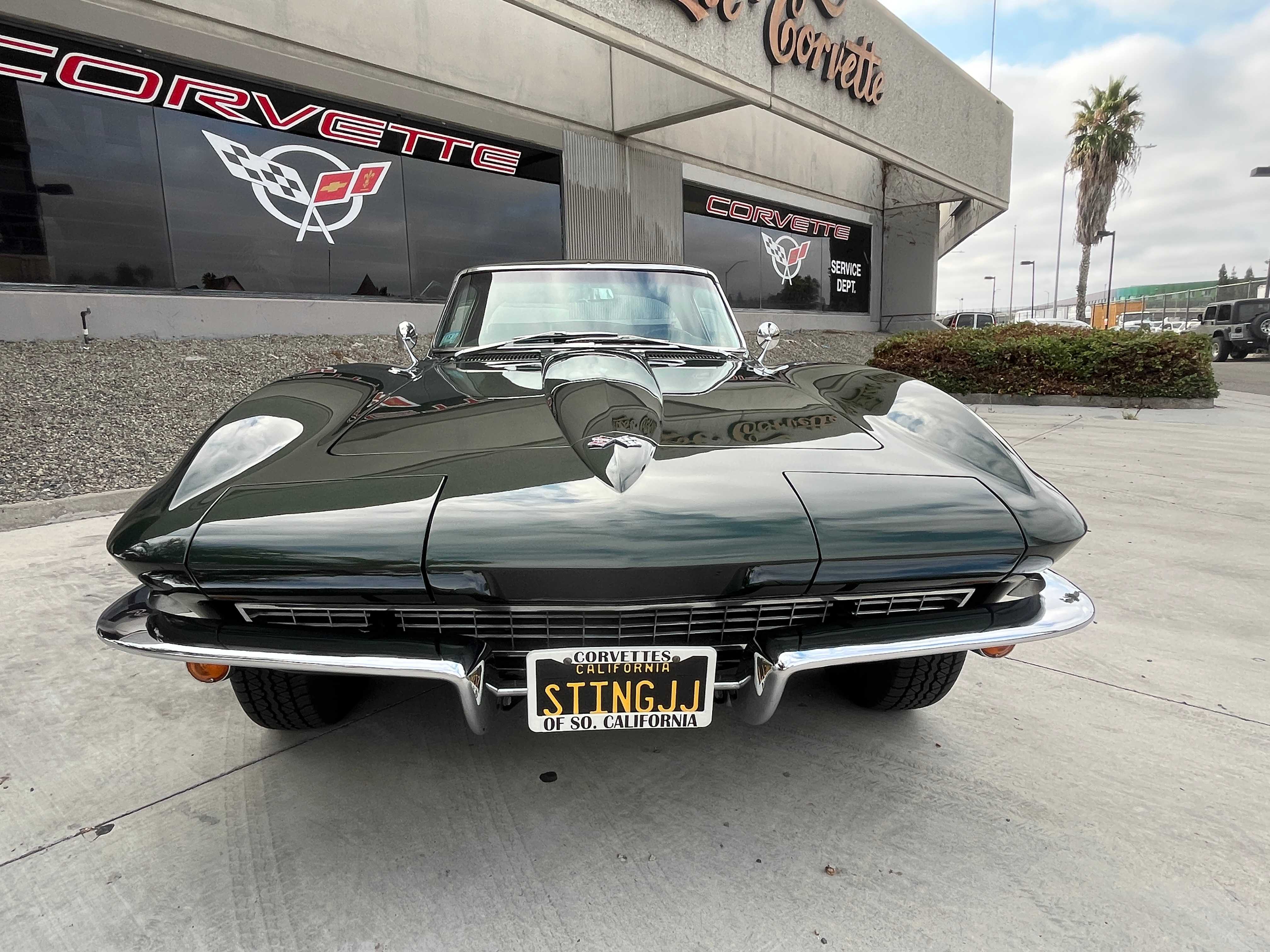 Chevrolet Corvette Image 5
