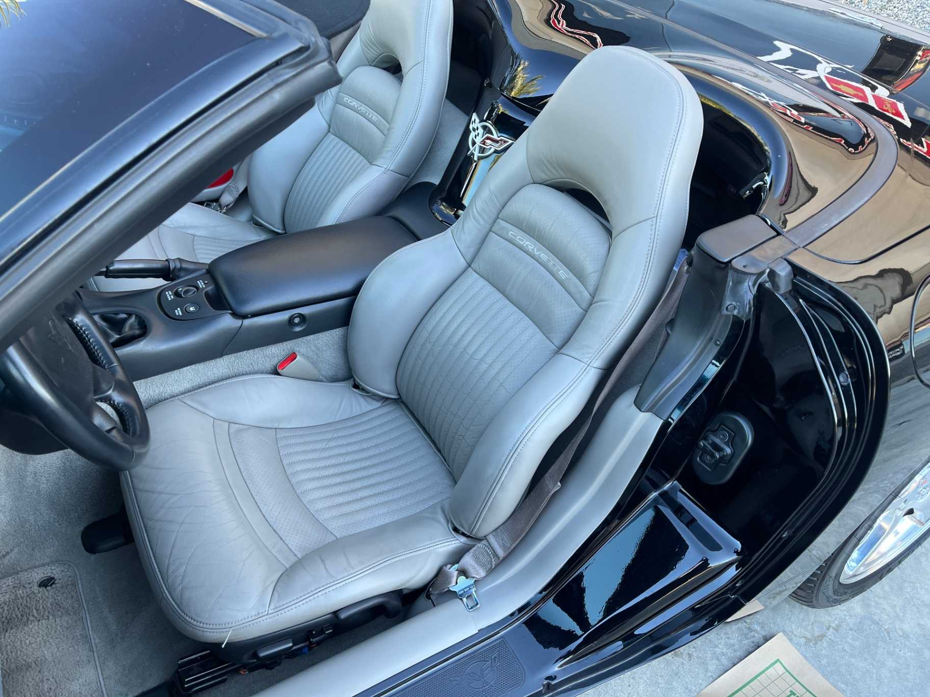 Chevrolet Corvette Image 39