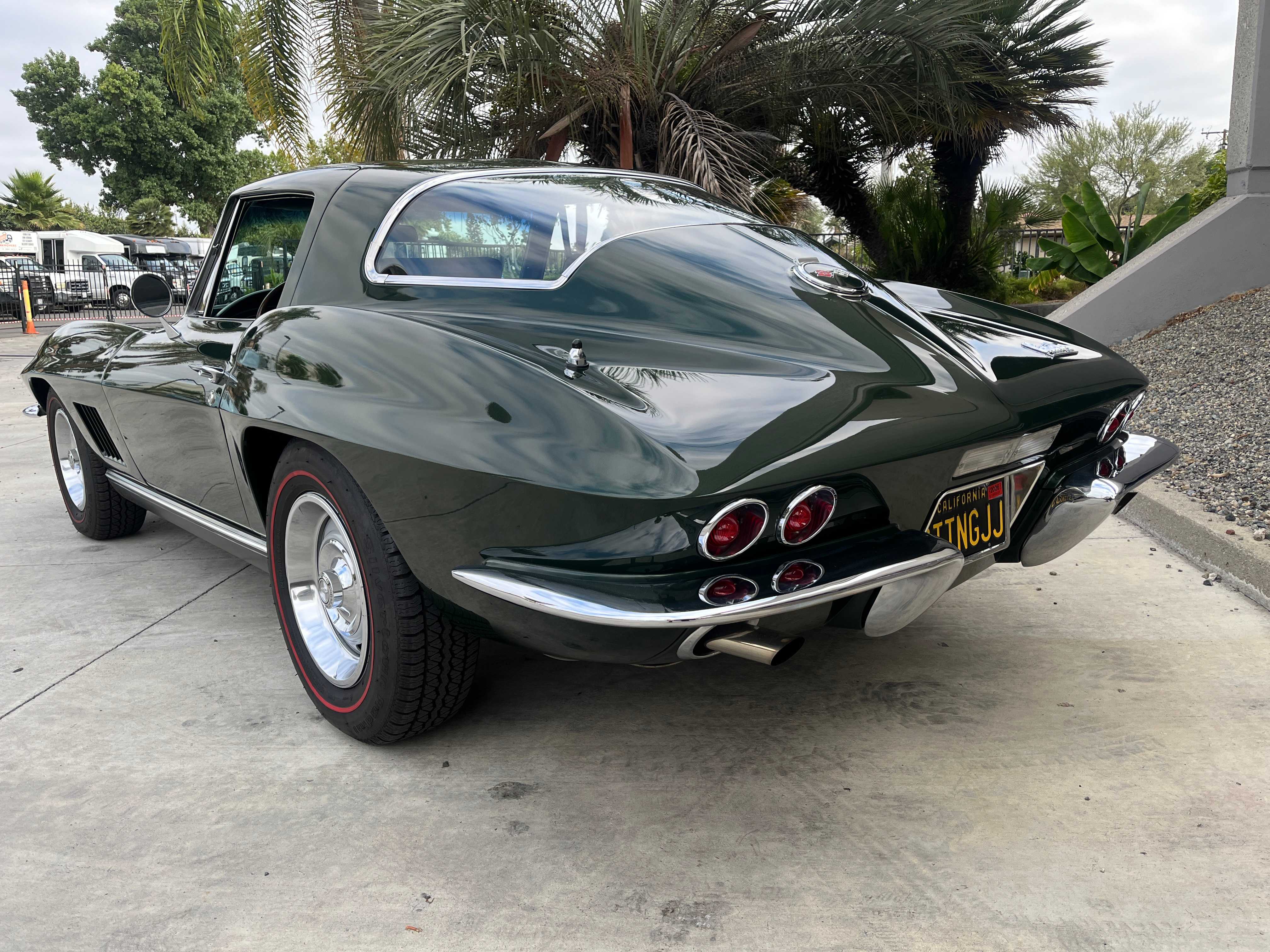 Chevrolet Corvette Image 45