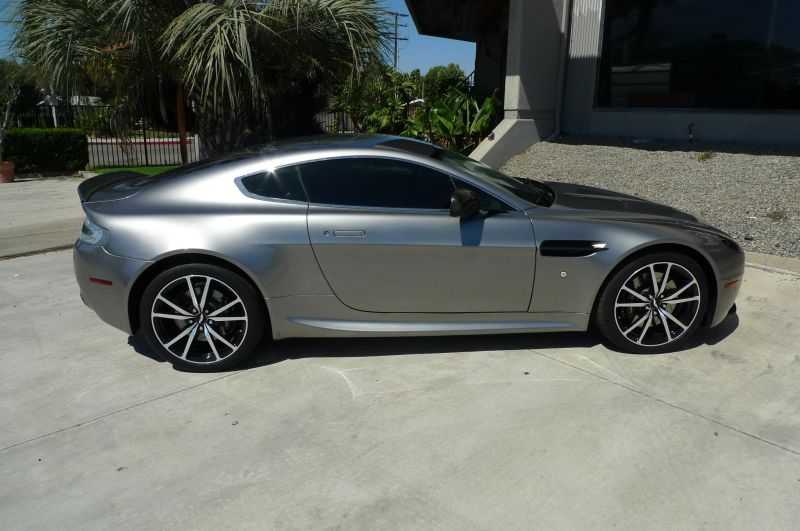 Aston Martin V8 Vantage Image 11