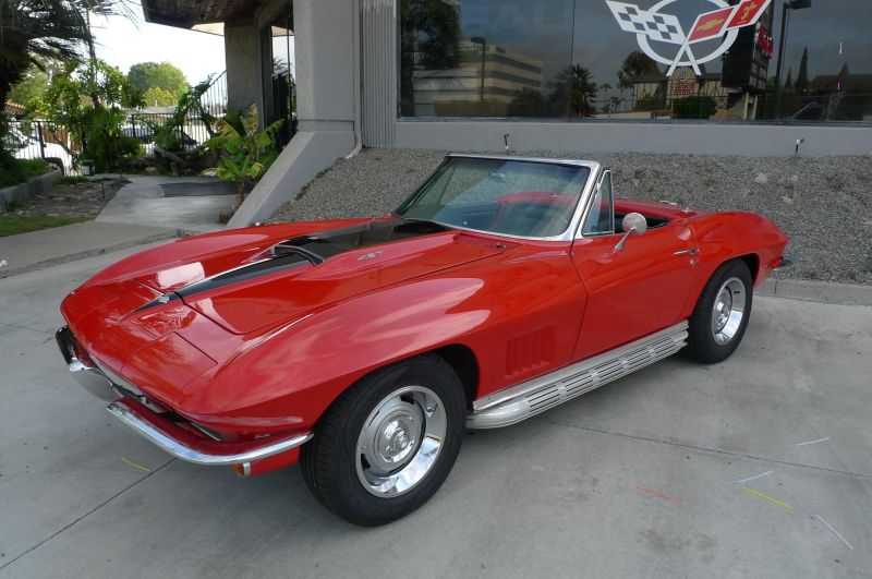 Chevrolet Corvette Image 10