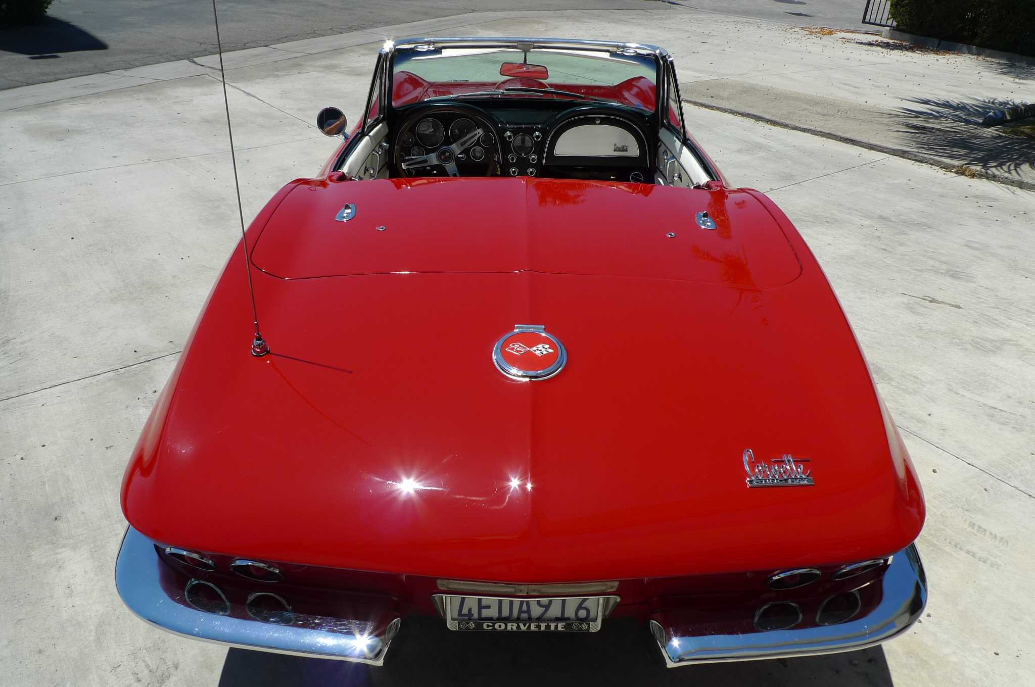 Chevrolet Corvette Image 28
