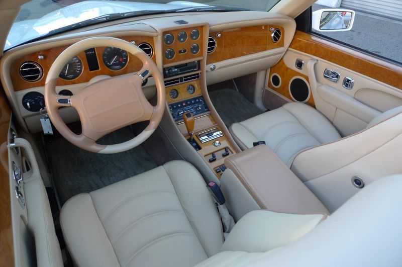 Bentley Azure Image 52