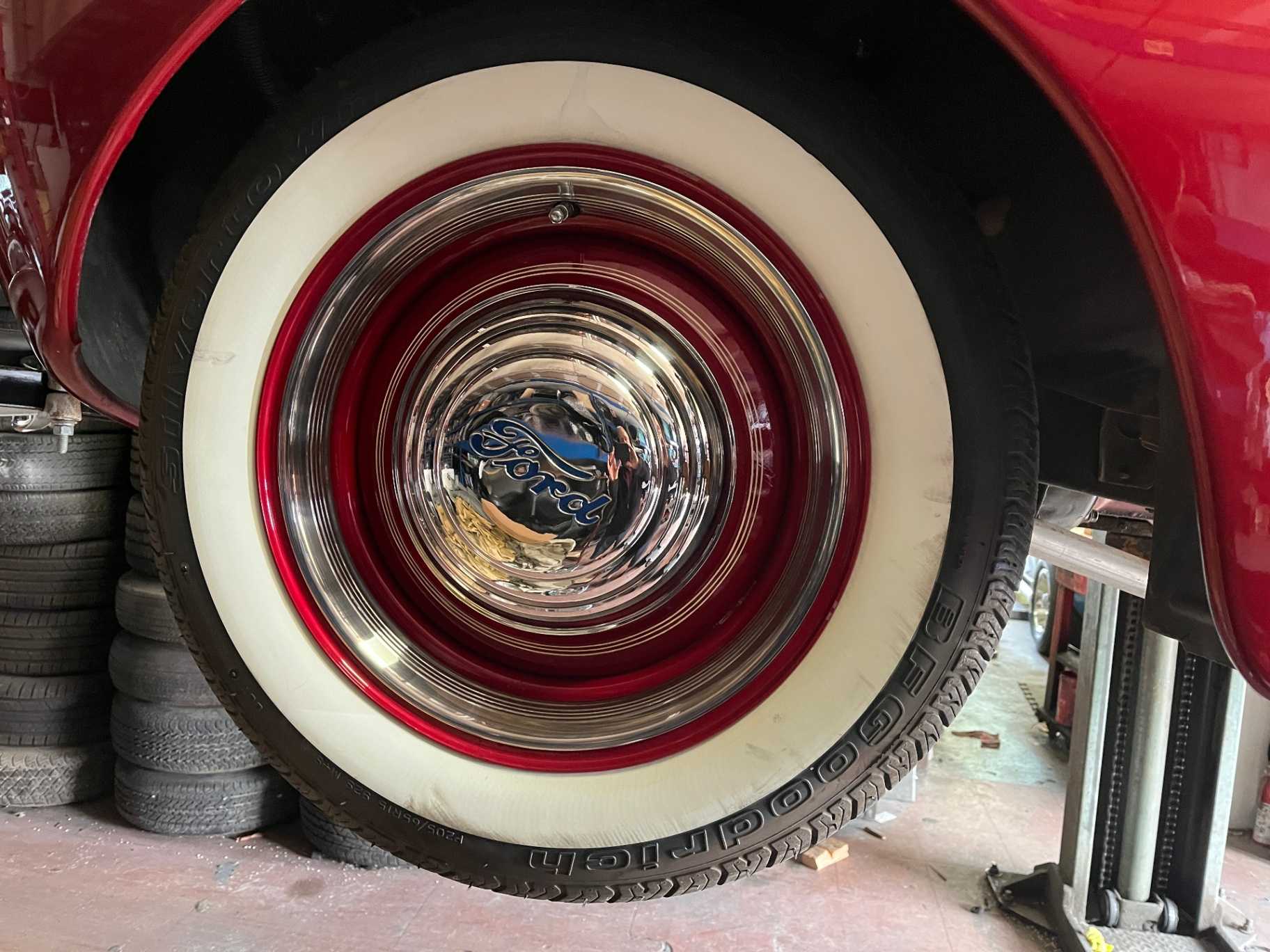 Ford Super Delux Image 62