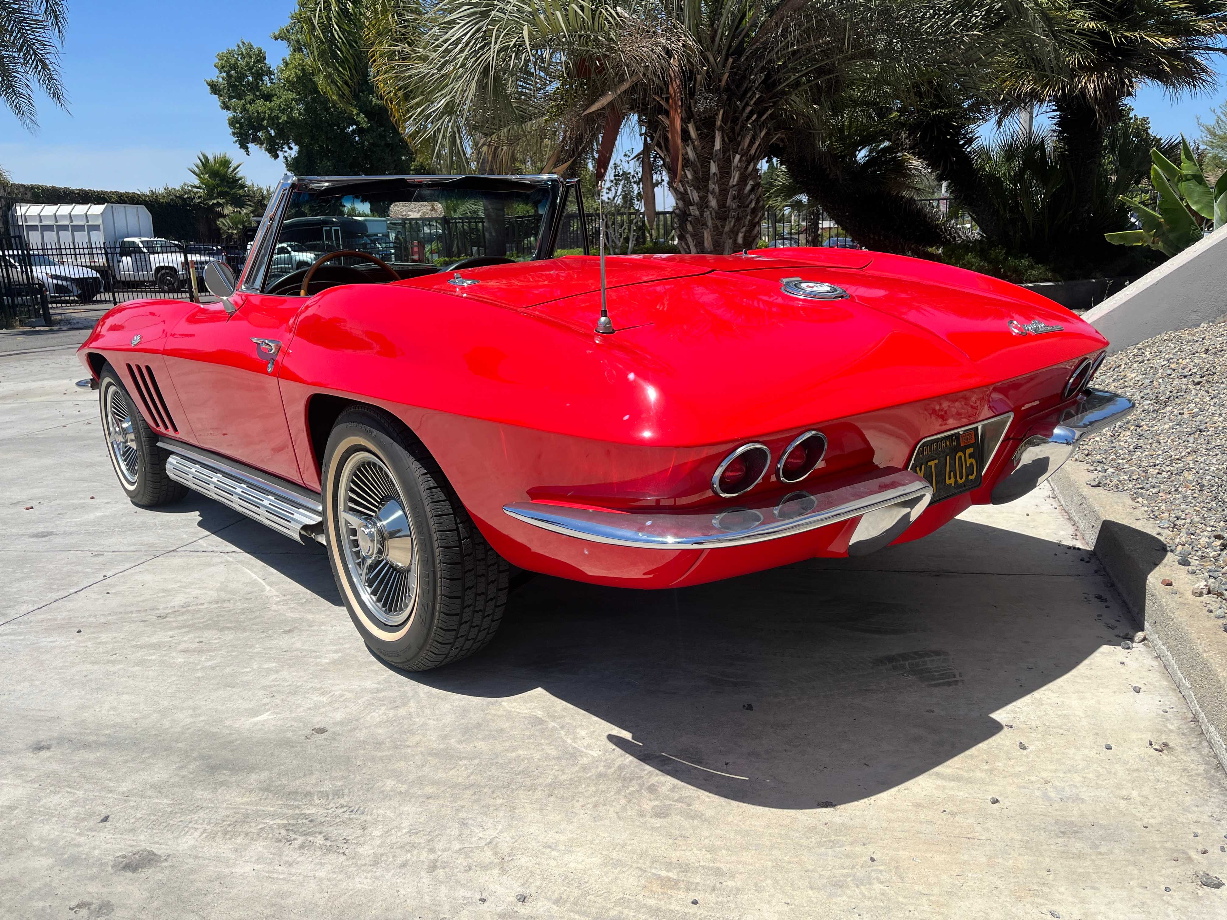 Chevrolet Corvette Image 5