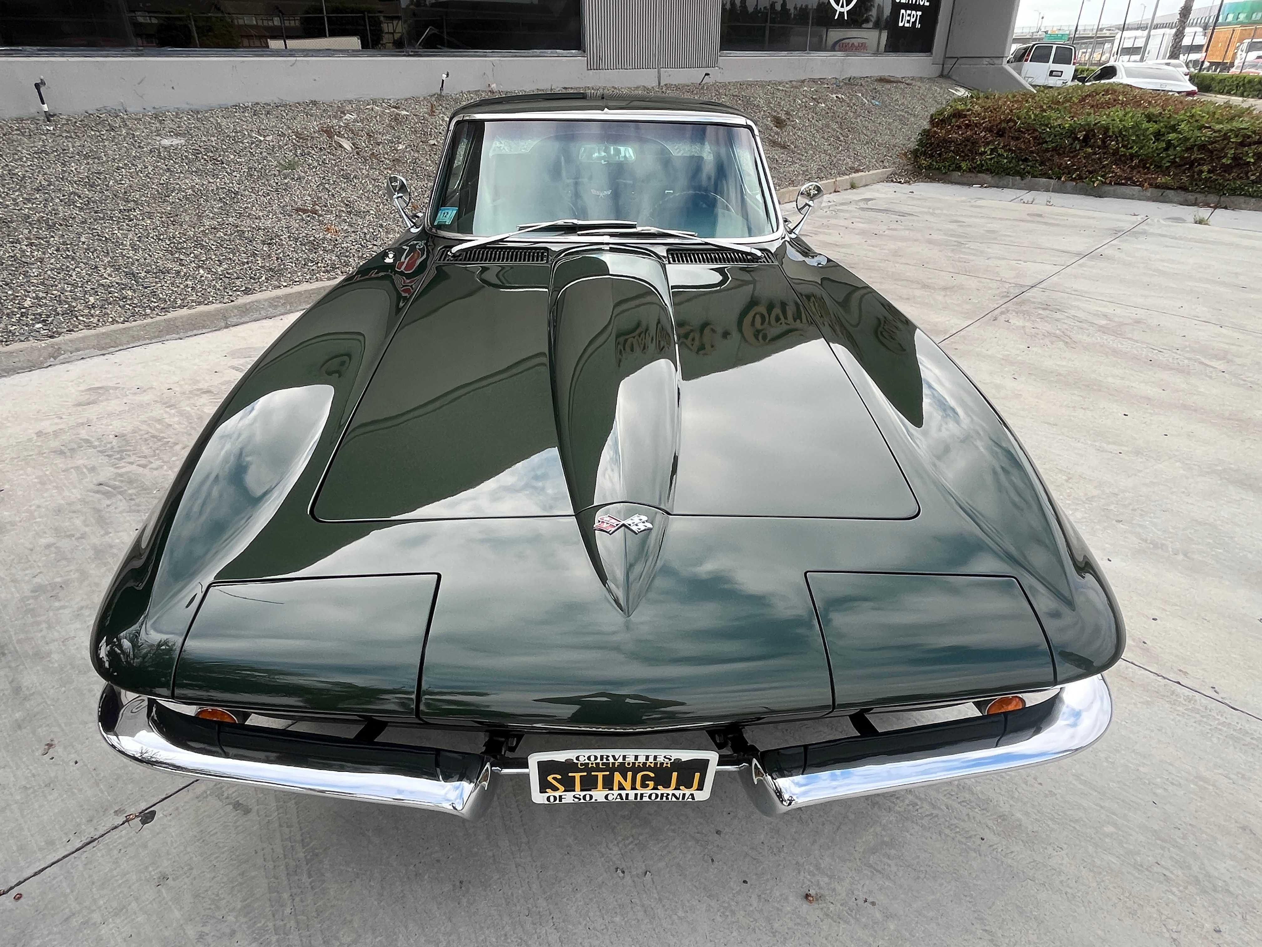 Chevrolet Corvette Image 6
