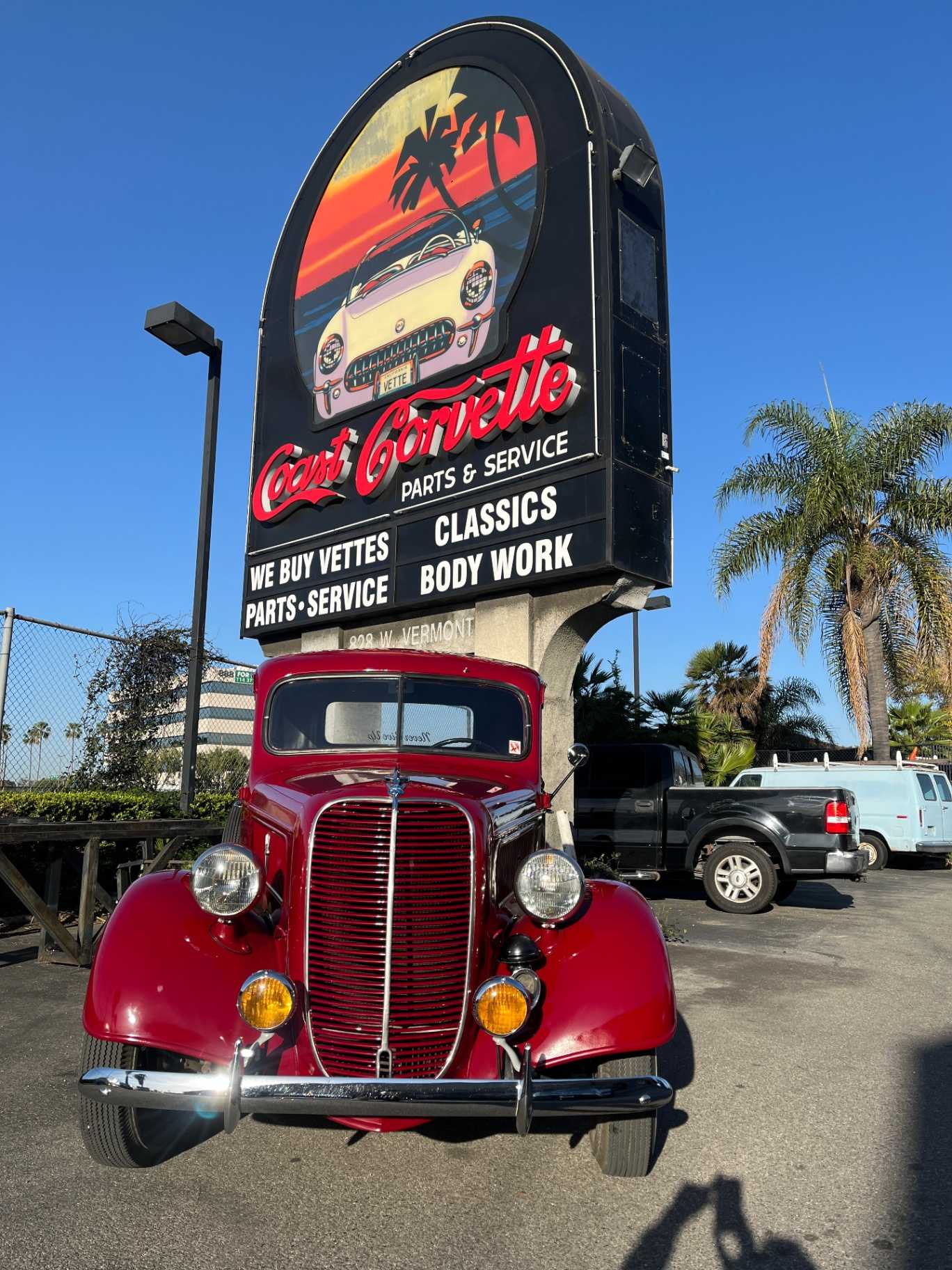 Ford pickup Image 21