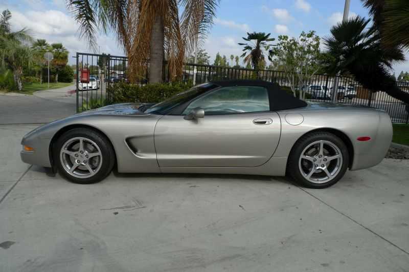 Chevrolet Corvette Image 5