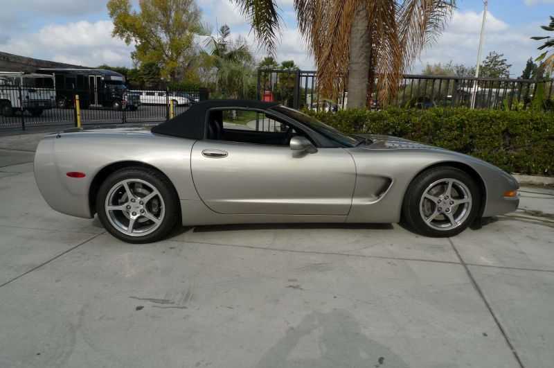 Chevrolet Corvette Image 15