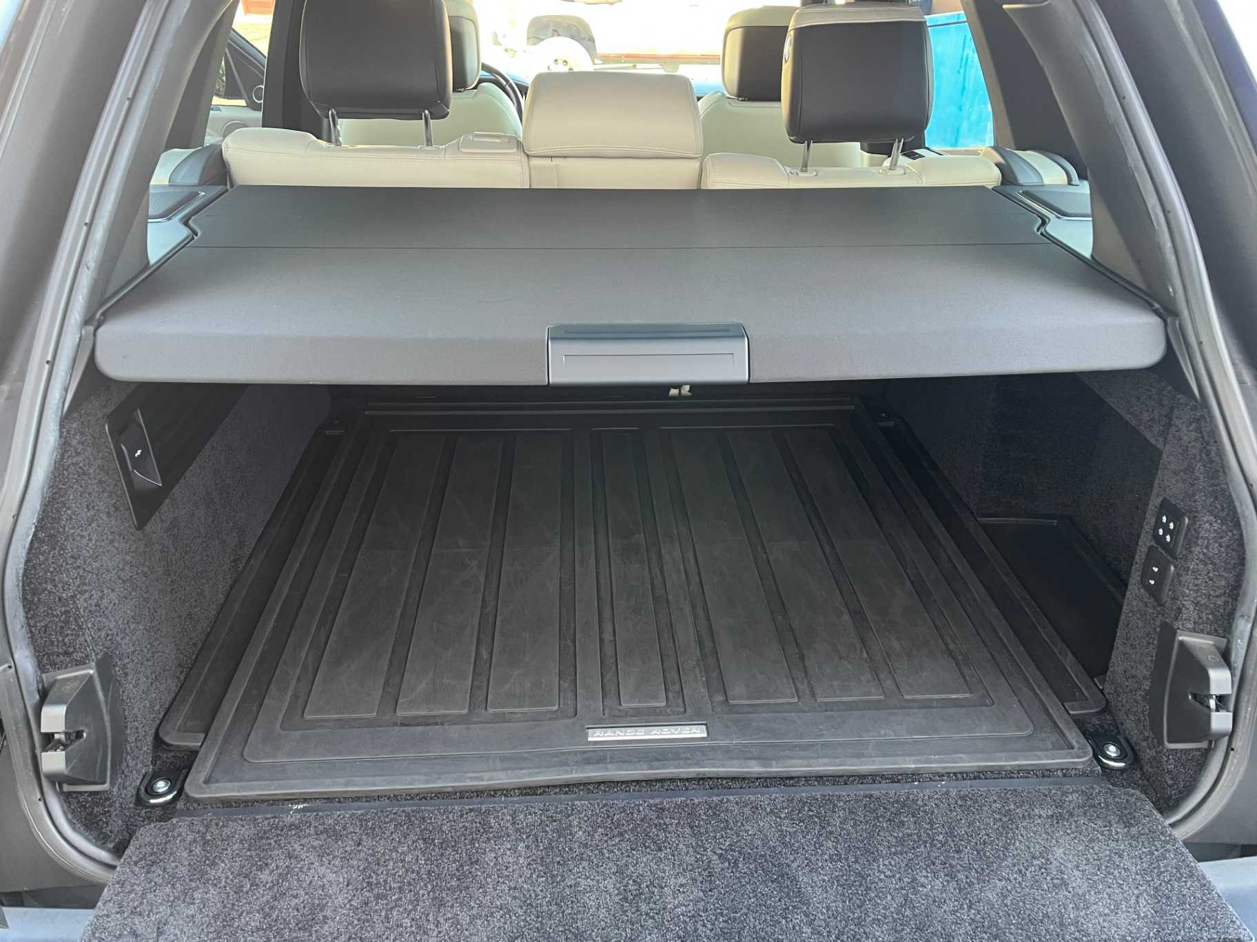 Land Rover Range Rover Image 26