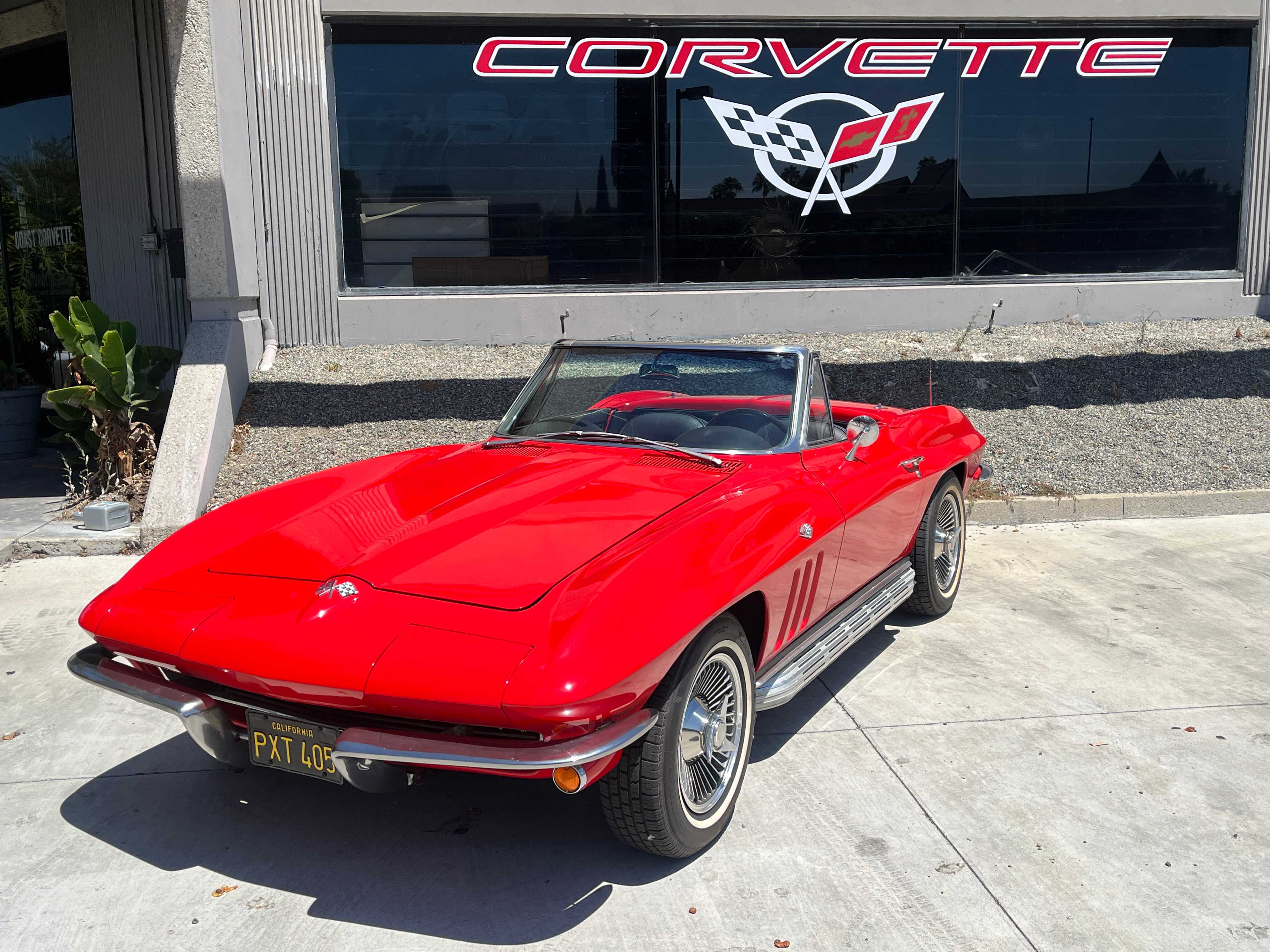 Chevrolet Corvette Image 2