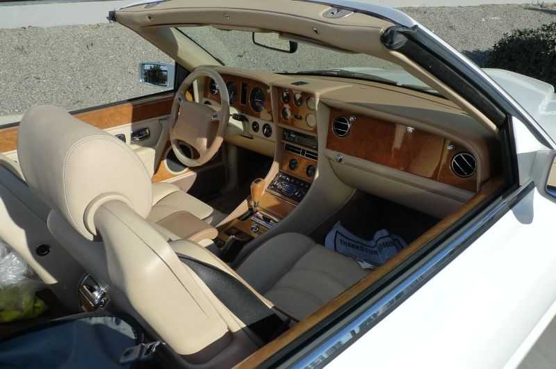 Bentley Azure Image 22