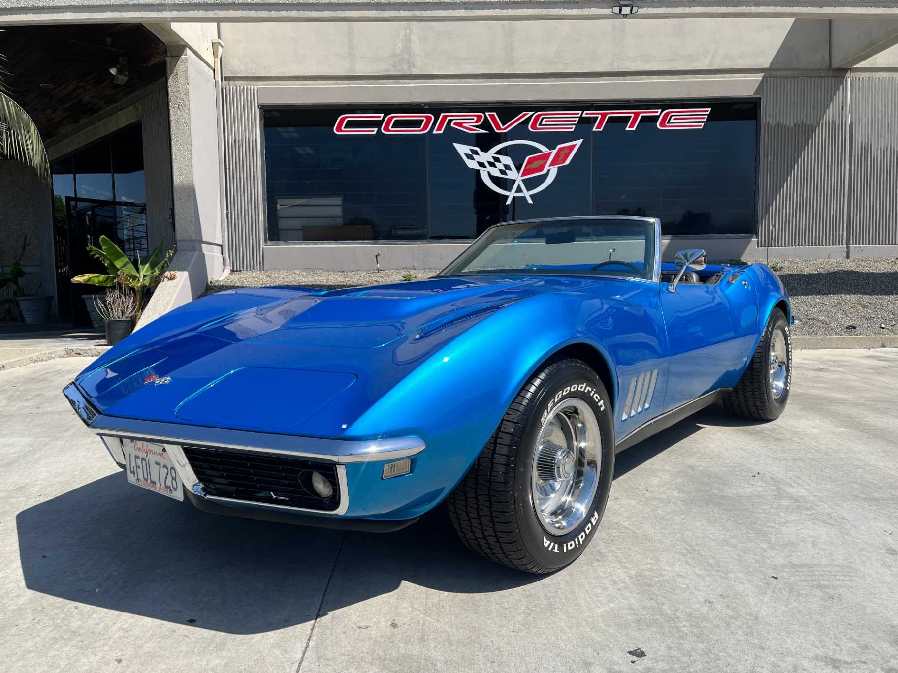 Chevrolet Corvette Image 1