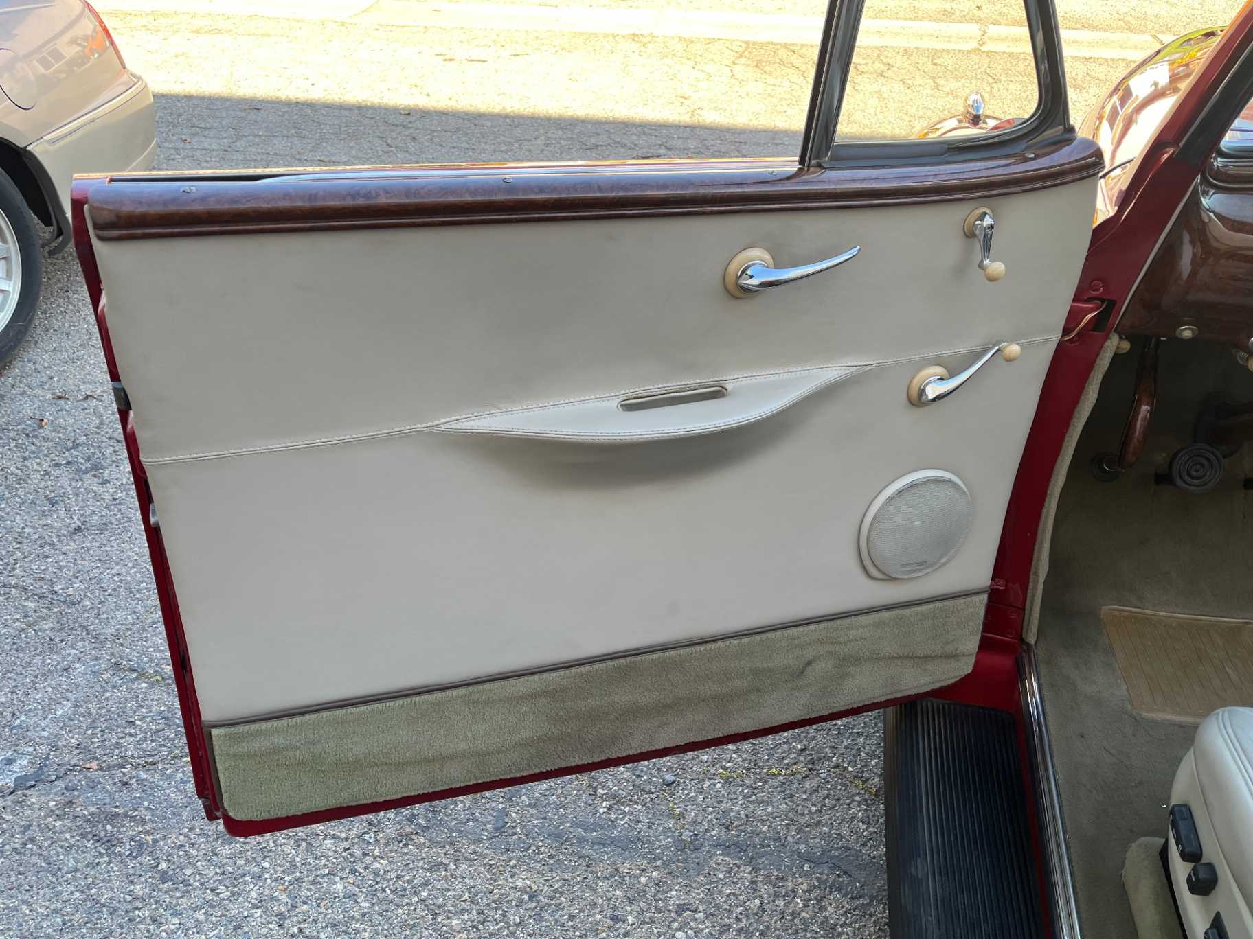 Ford Super Delux Image 26