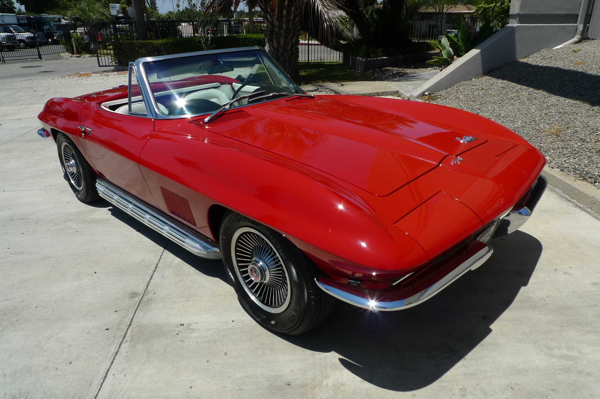 Chevrolet Corvette Image 38