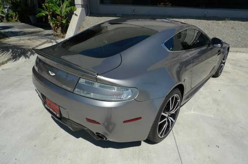 Aston Martin V8 Vantage Image 8