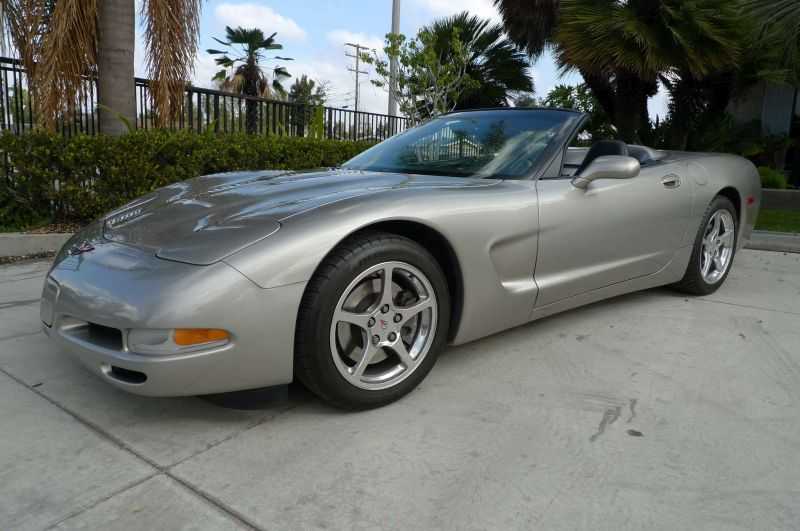 Chevrolet Corvette Image 1