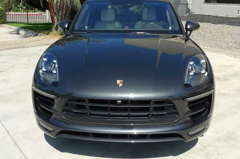 Porsche Macan Image 18