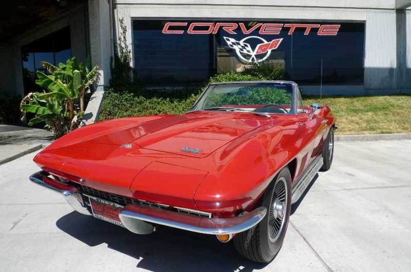 Chevrolet Corvette Image 1