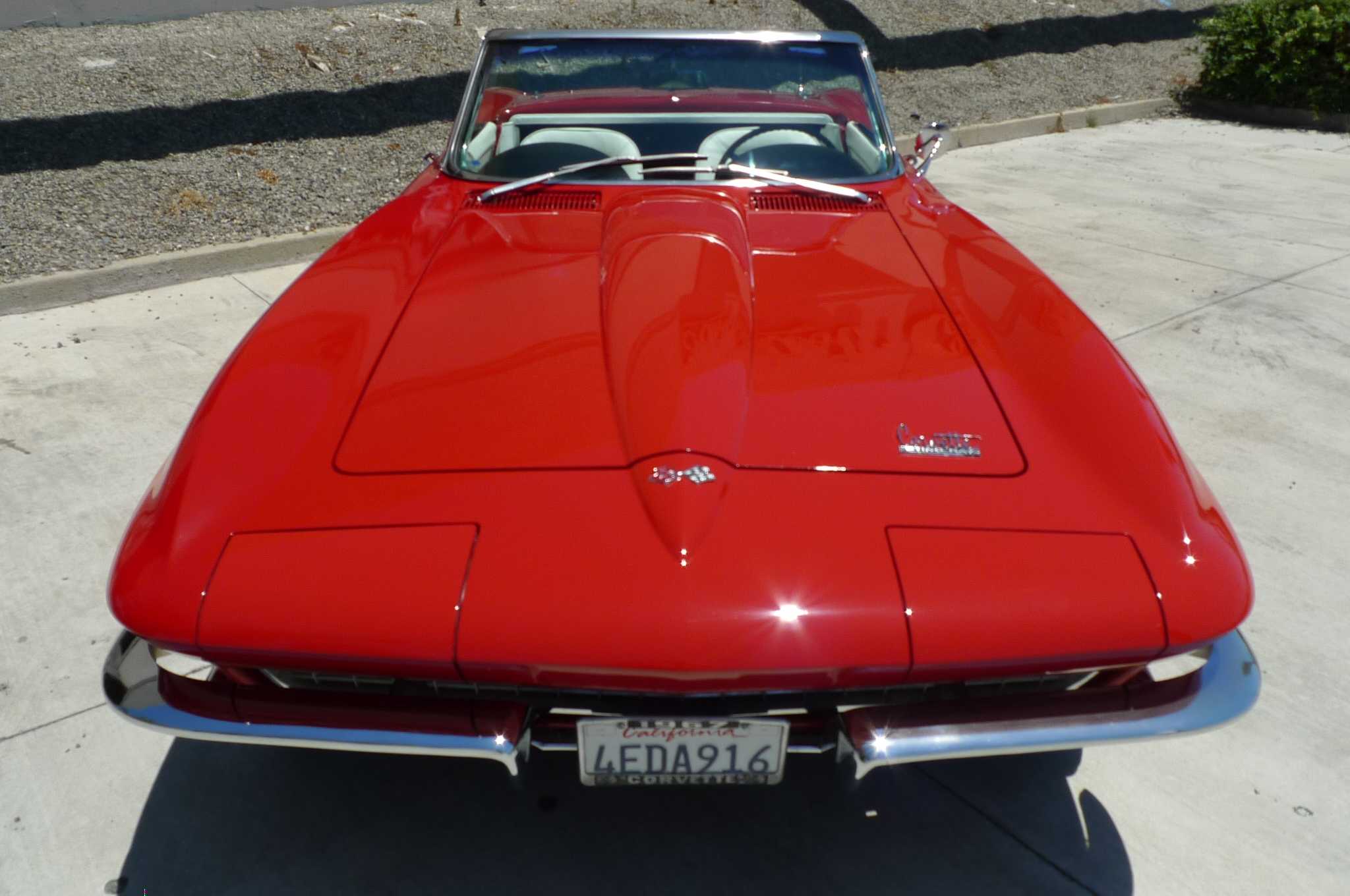 Chevrolet Corvette Image 20