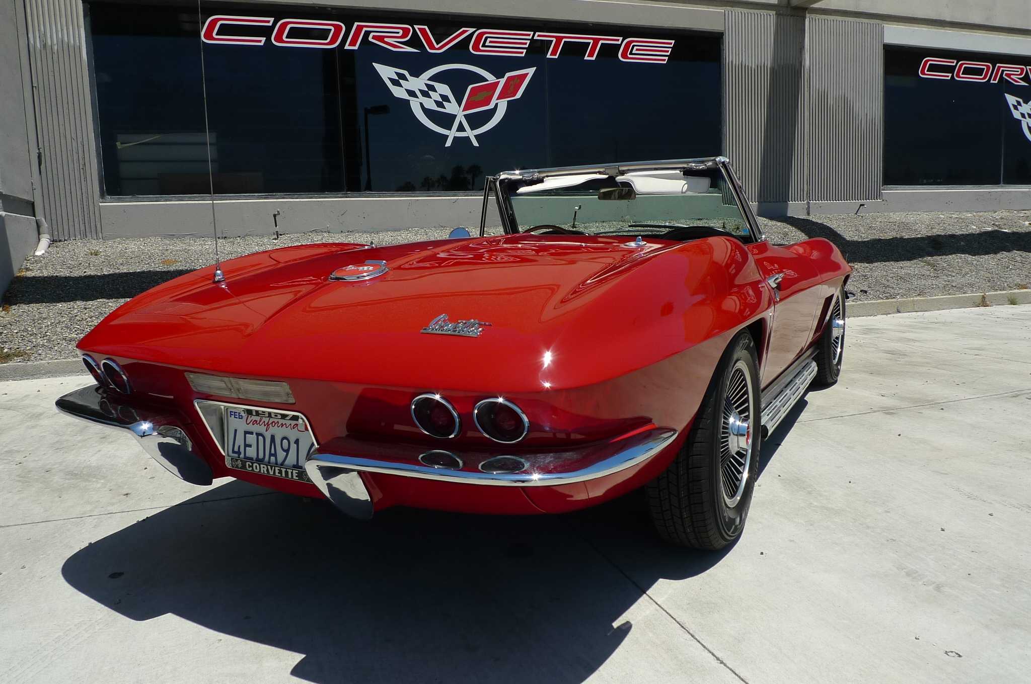 Chevrolet Corvette Image 36