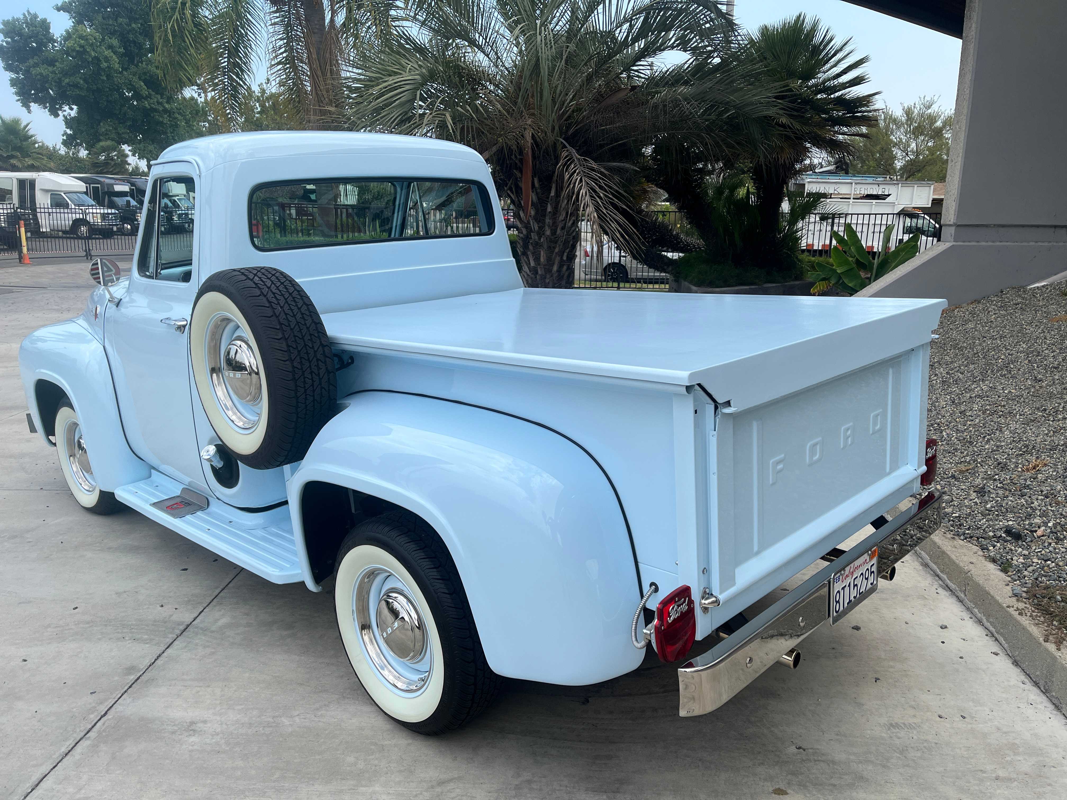 Ford F-100 Image 9