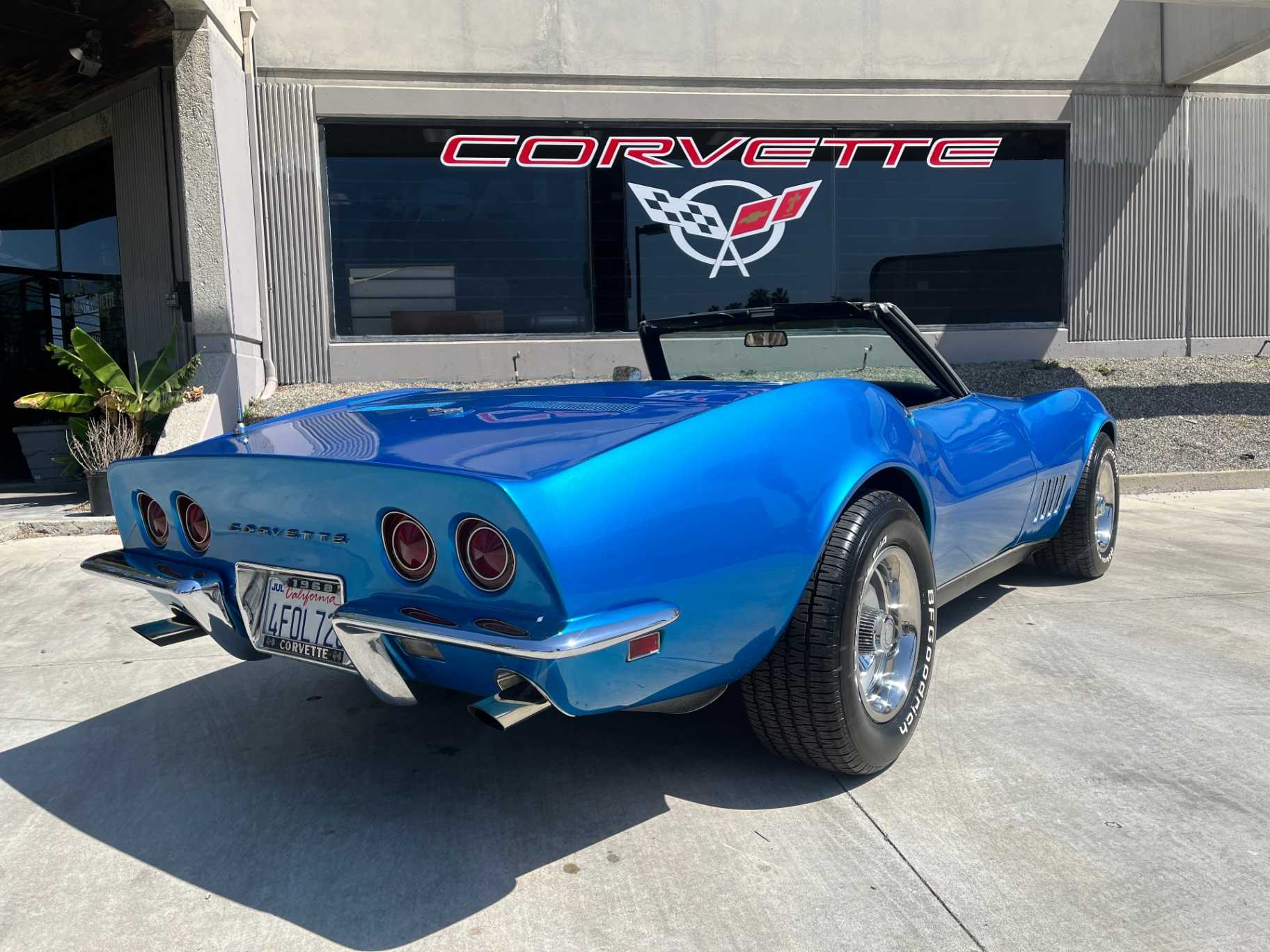 Chevrolet Corvette Image 2