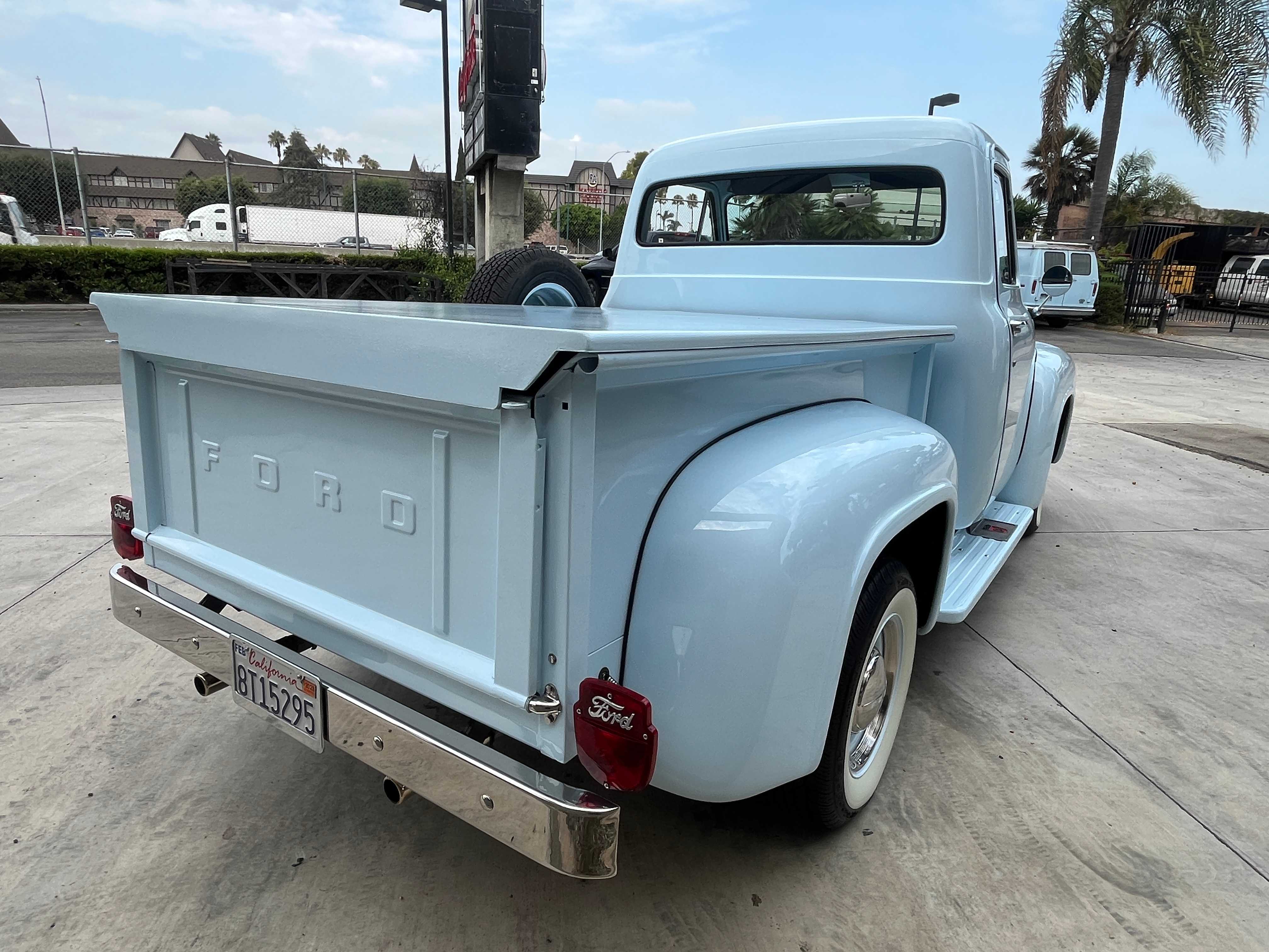 Ford F-100 Image 19