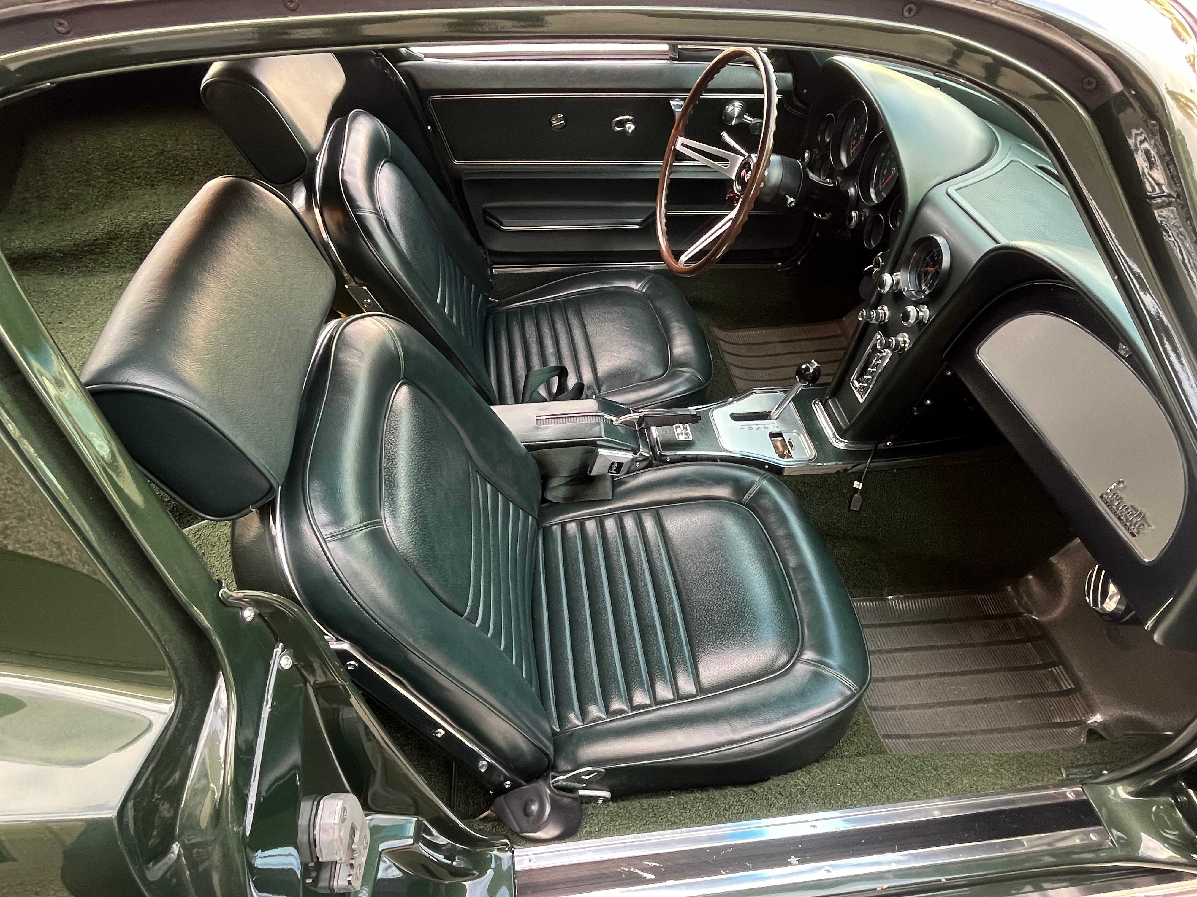 Chevrolet Corvette Image 25