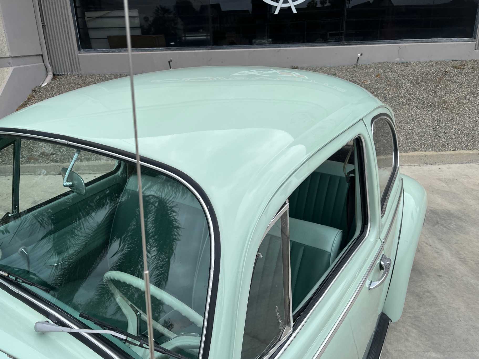 Volkswagen Beetle Image 3