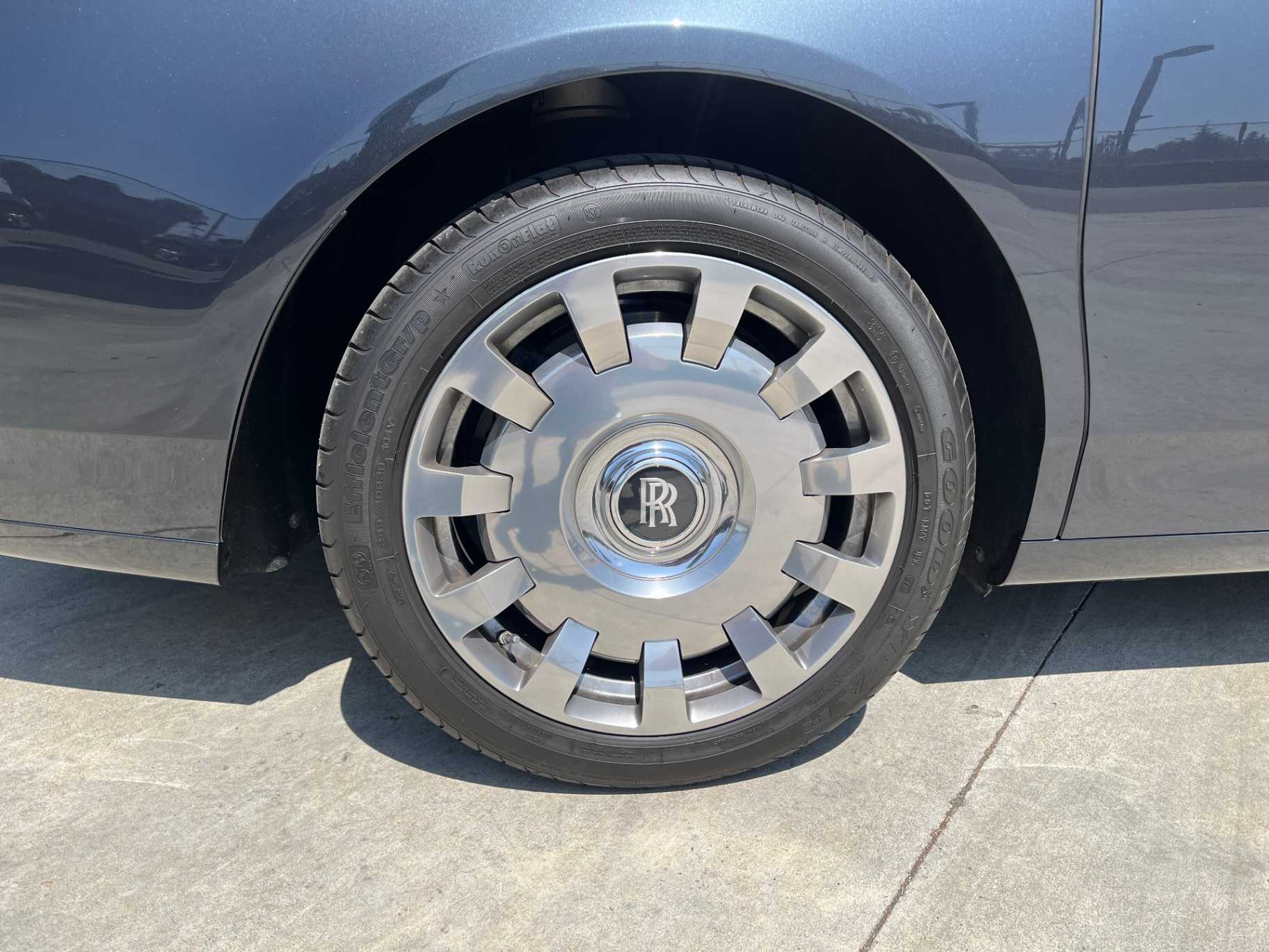 Rolls-Royce Ghost Image 19