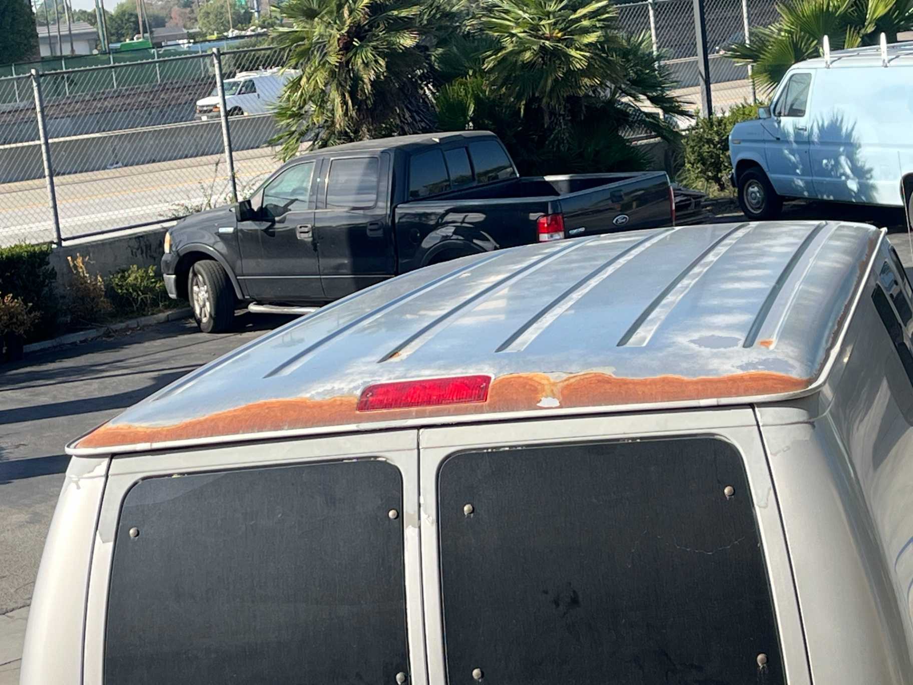 Ford E-Series Image 18