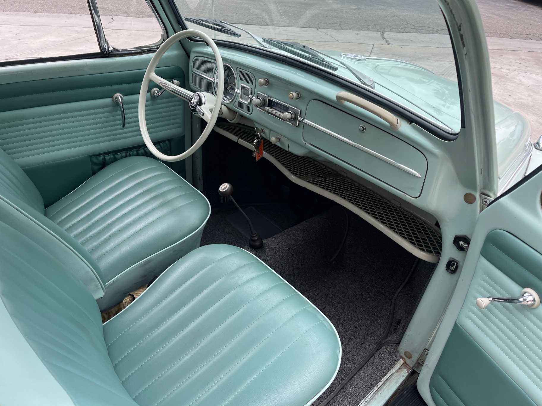 Volkswagen Beetle Image 28