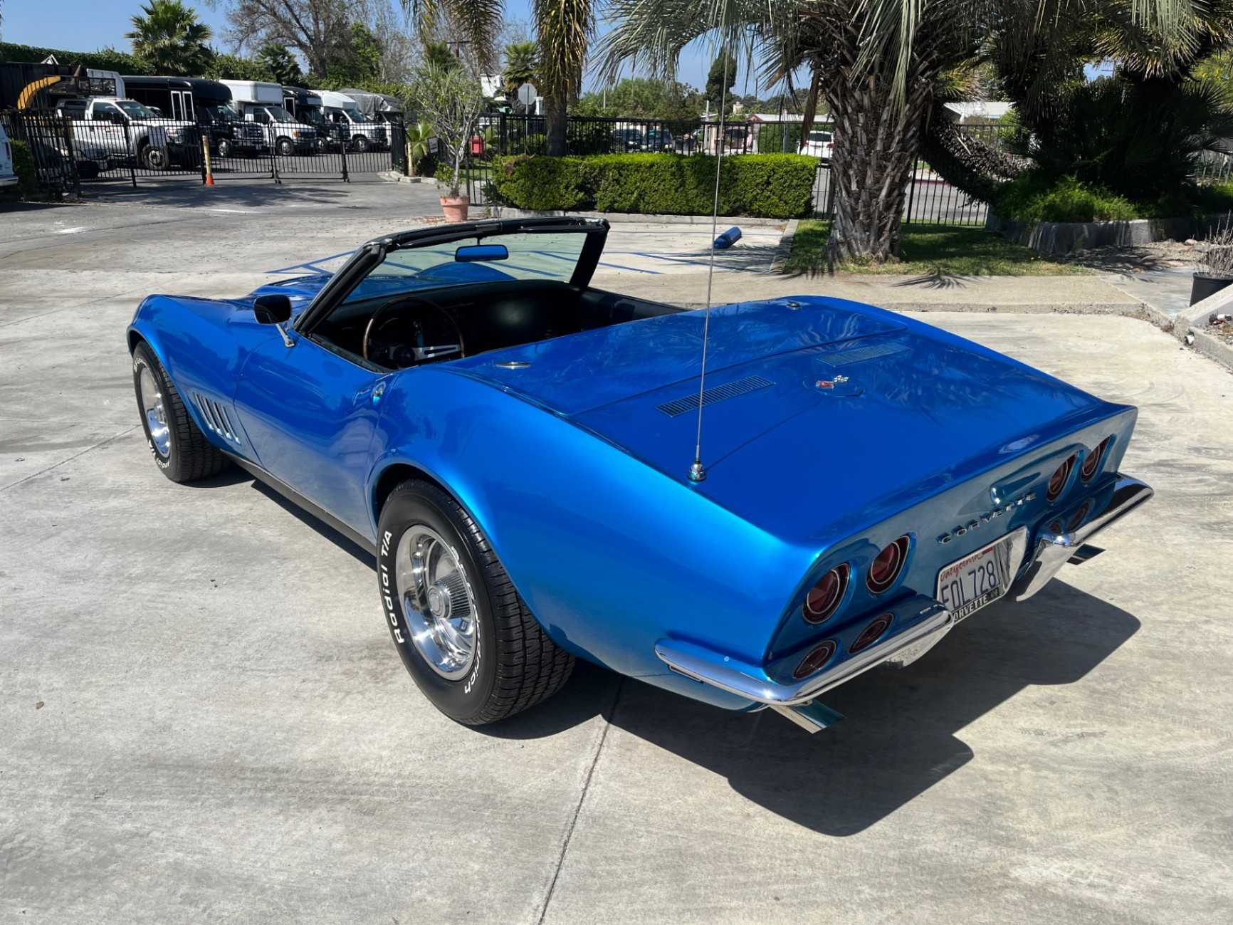 Chevrolet Corvette Image 26