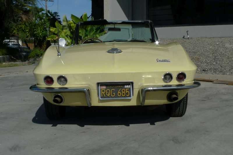 Chevrolet Corvette Image 8