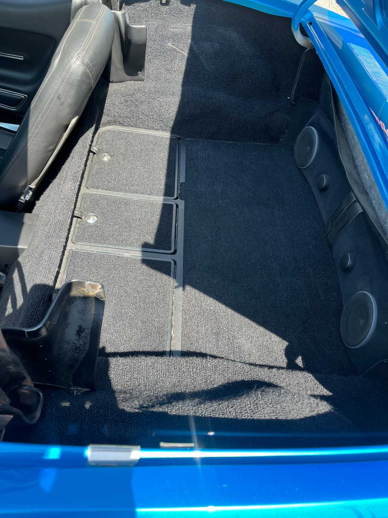 Chevrolet Corvette Image 16