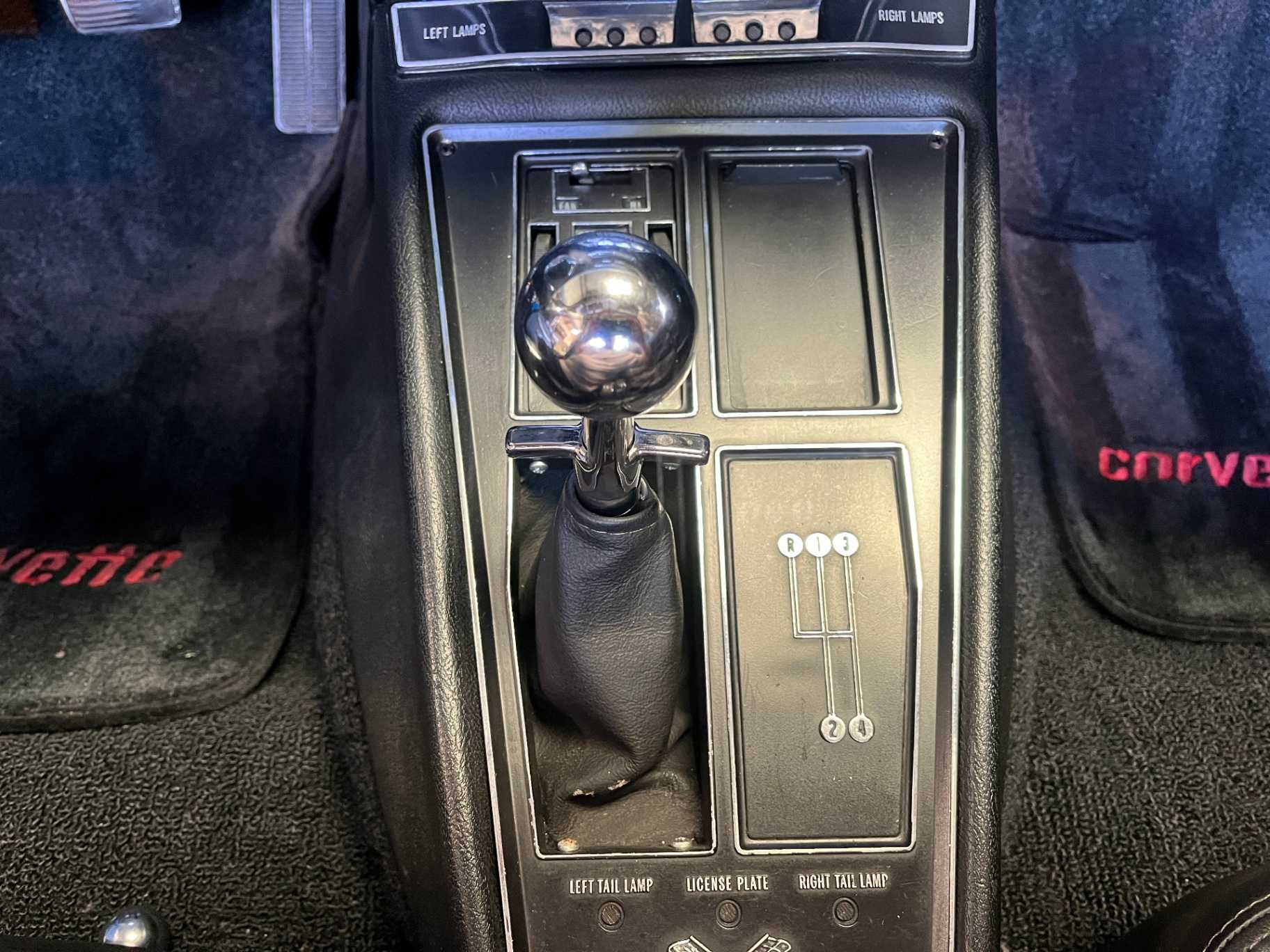 Chevrolet Corvette Image 28