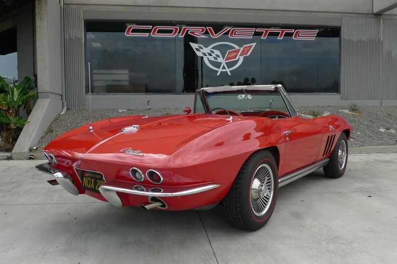 Chevrolet Corvette Image 8