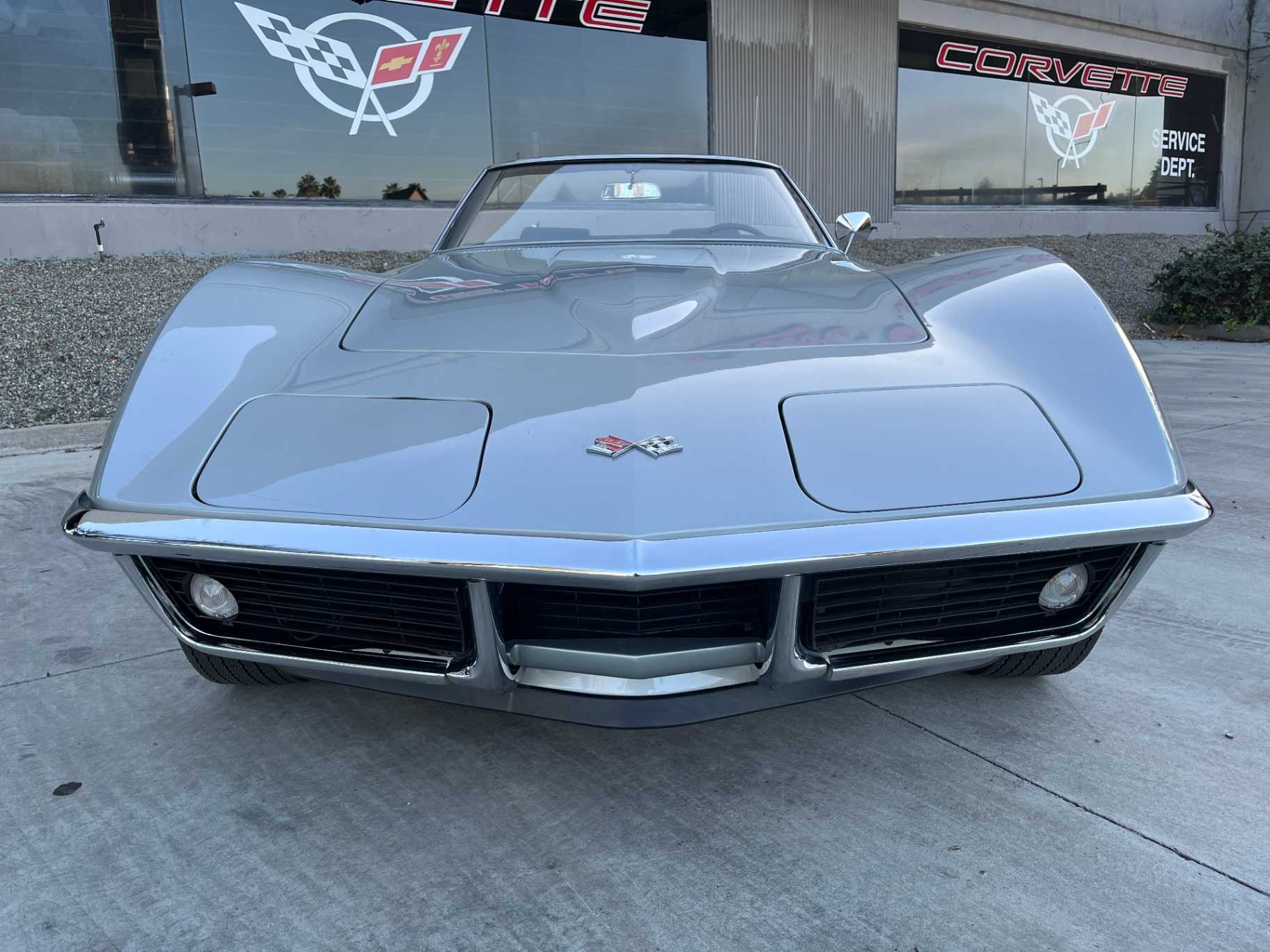 Chevrolet Corvette Image 3