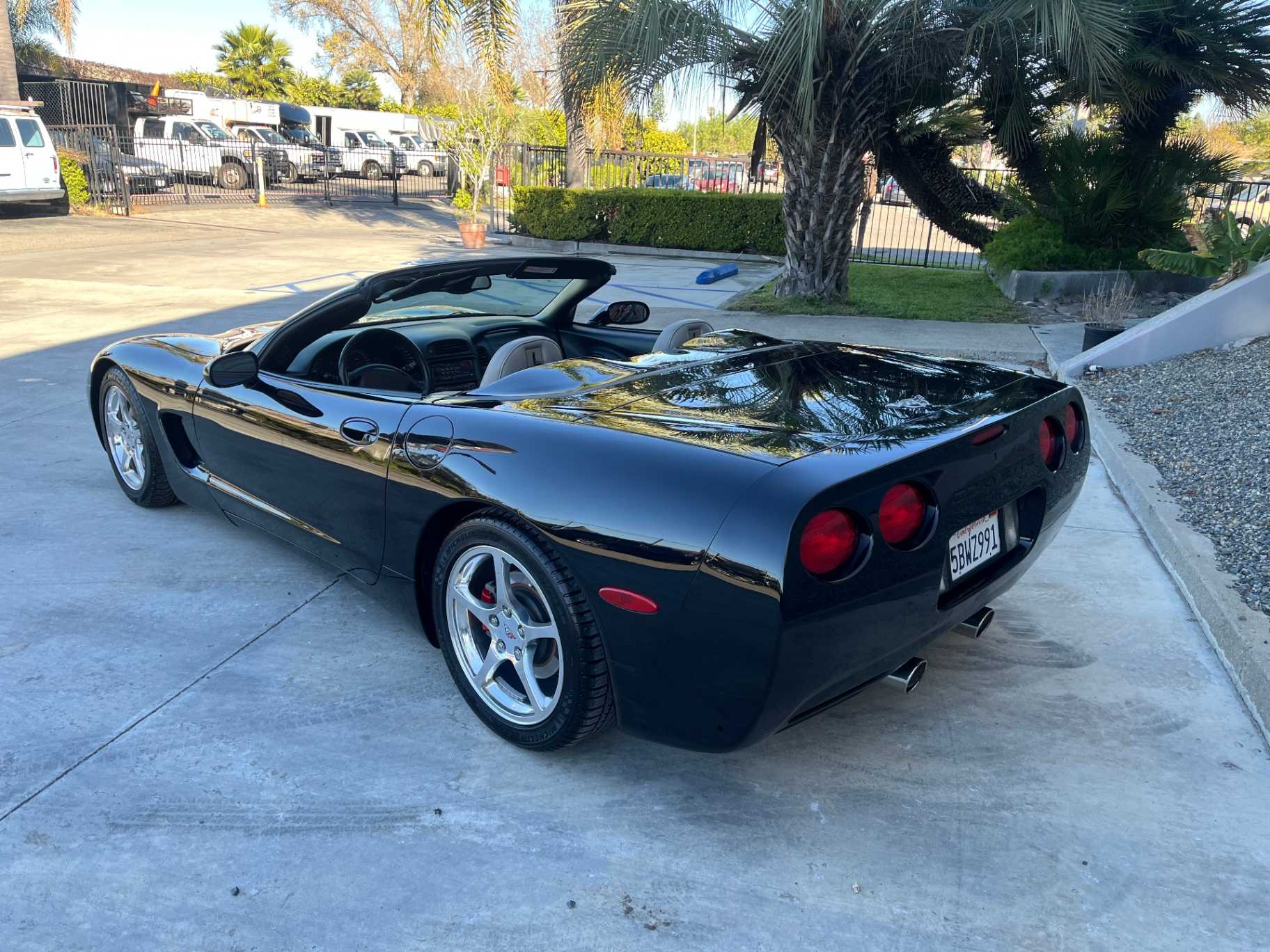 Chevrolet Corvette Image 19