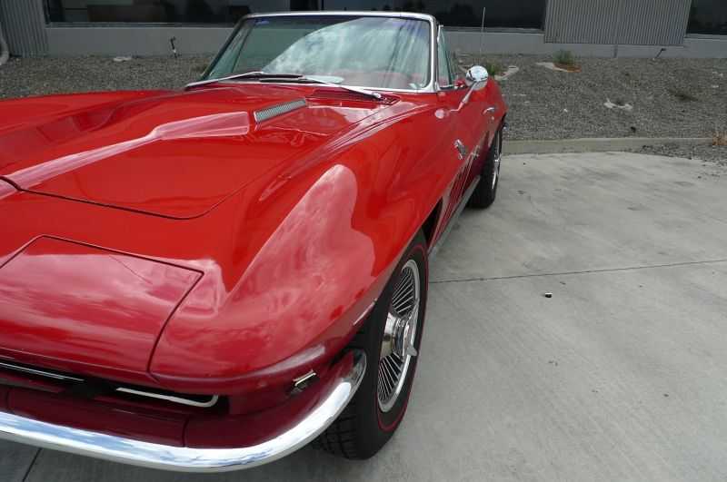 Chevrolet Corvette Image 26