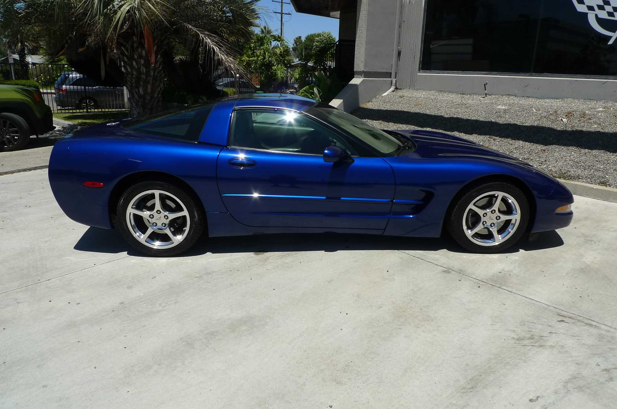 Chevrolet Corvette Image 11