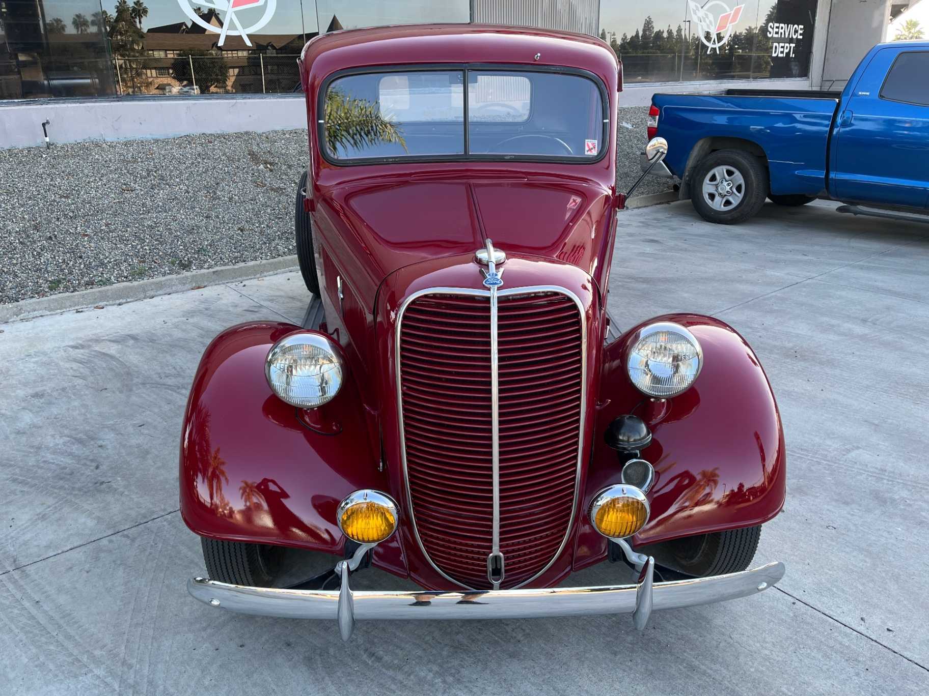 Ford pickup Image 15