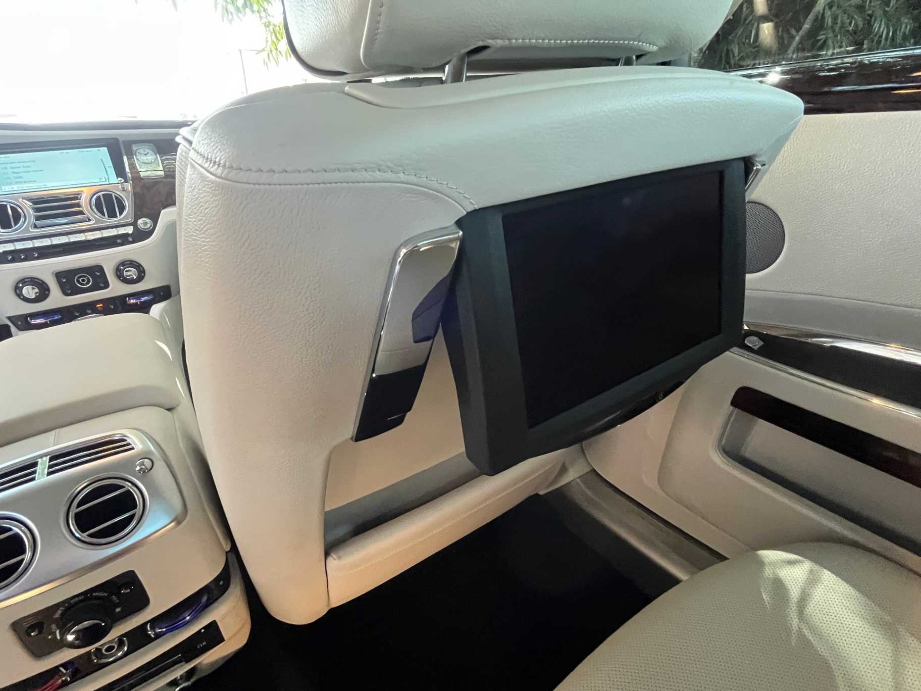 Rolls-Royce Ghost Image 45