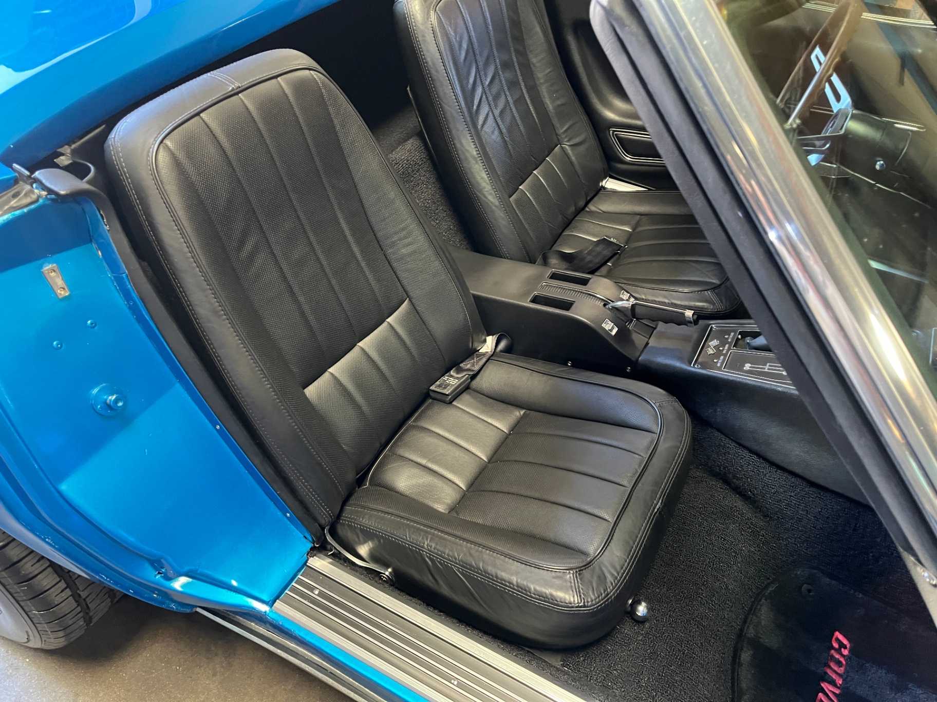 Chevrolet Corvette Image 38