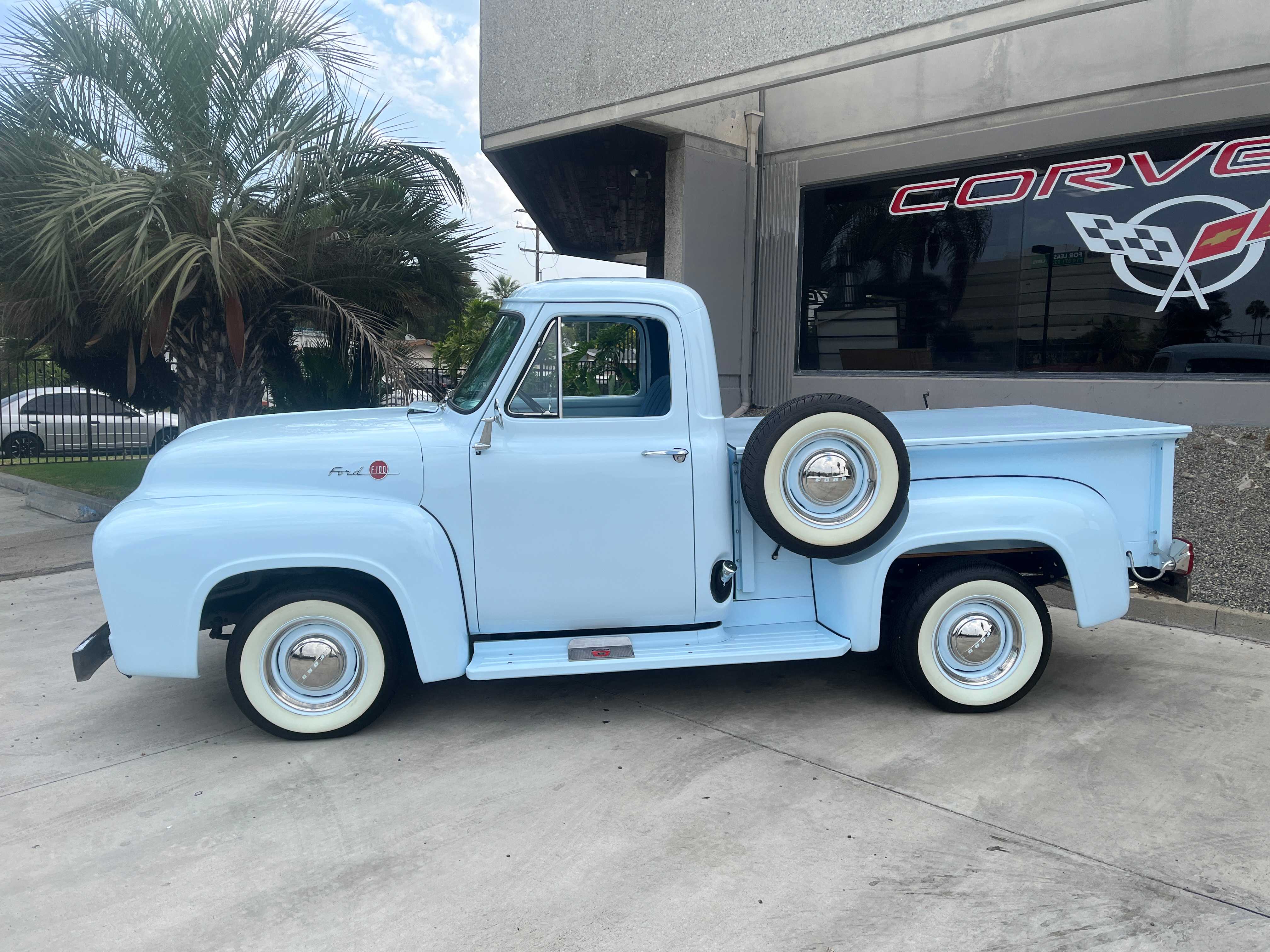 Ford F-100 Image 8
