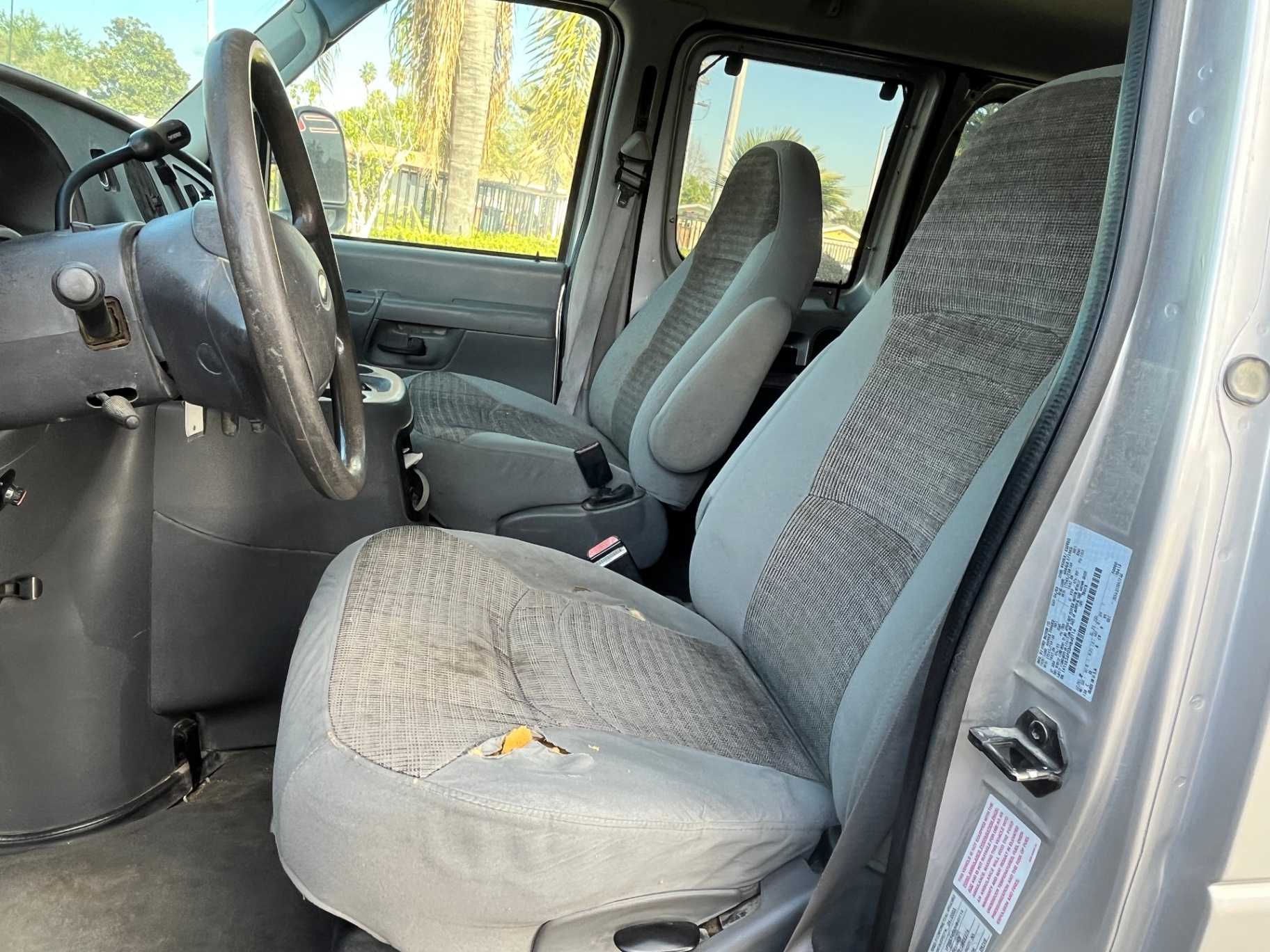 Ford E-Series Image 65